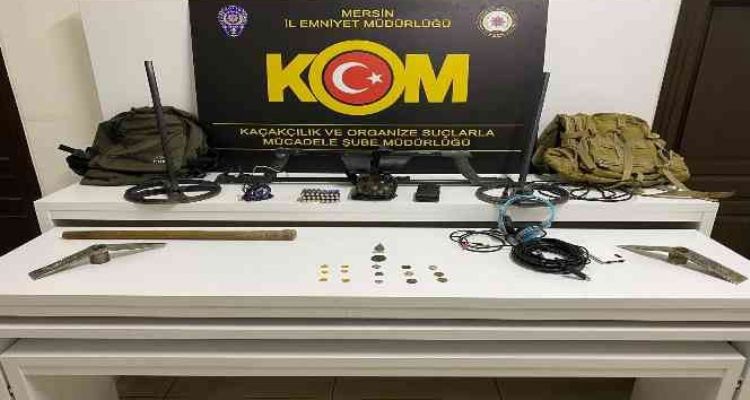 Mersin'de tarihi eser kaçakçılarına operasyon: 2 gözaltı