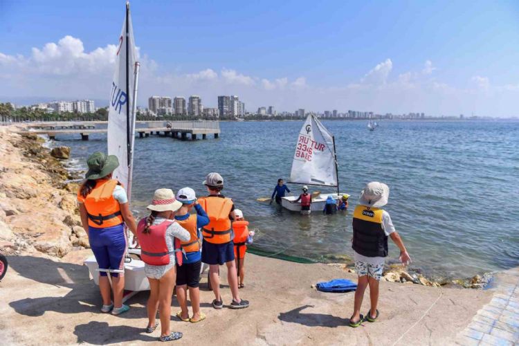 Mersin’deki Su Sporları Merkezi büyük ilgi görüyor