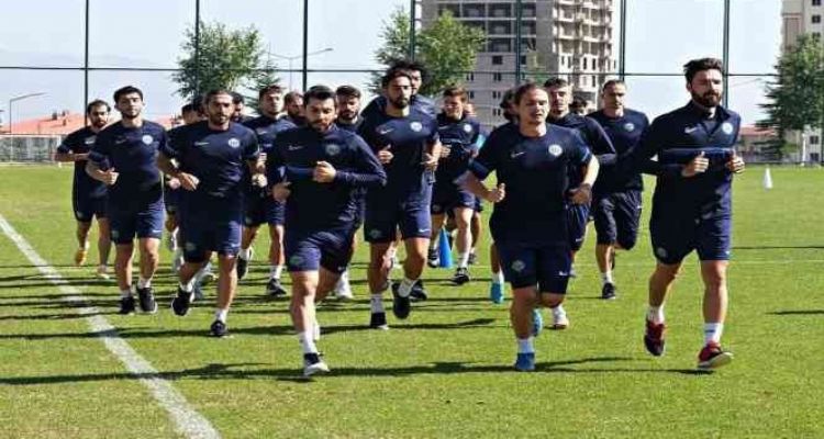 Tarsus İdman Yurdu Genel Sekreteri Duman: "İyi bir kamp dönemi geçiyoruz"