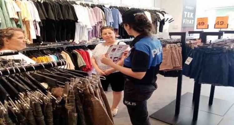 Kadınlar KADES uygulaması hakkında bilgilendirildi