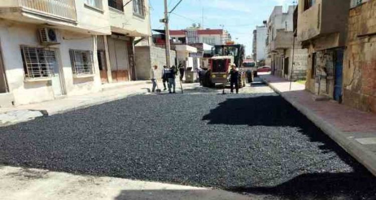 Akdeniz'de asfalt çalışmaları hız kazandı