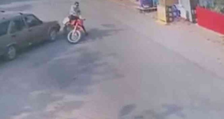 Mersin'de motosiklet kazaları güvenlik kameralarına yansıdı