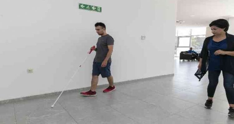 Görme engelli bireylere 'bağımsız hareket becerileri' kursu