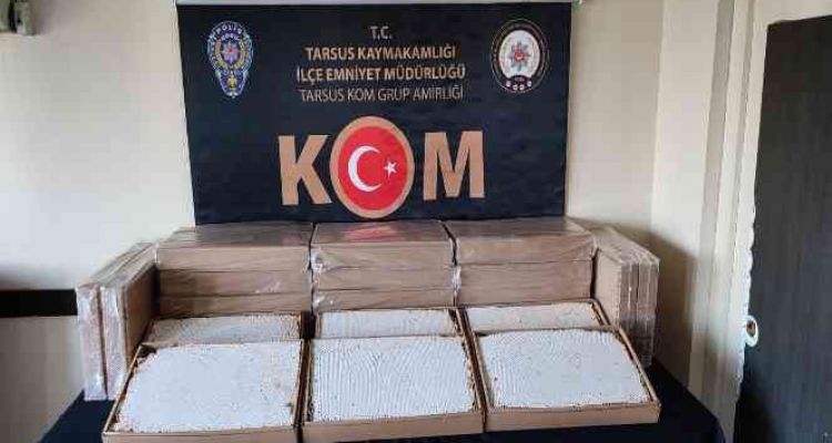 Tarsus'ta 100 bin doldurulmuş makaron ele geçirildi