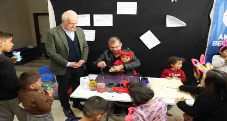 Gültak, depremzedelerle bir araya geldi