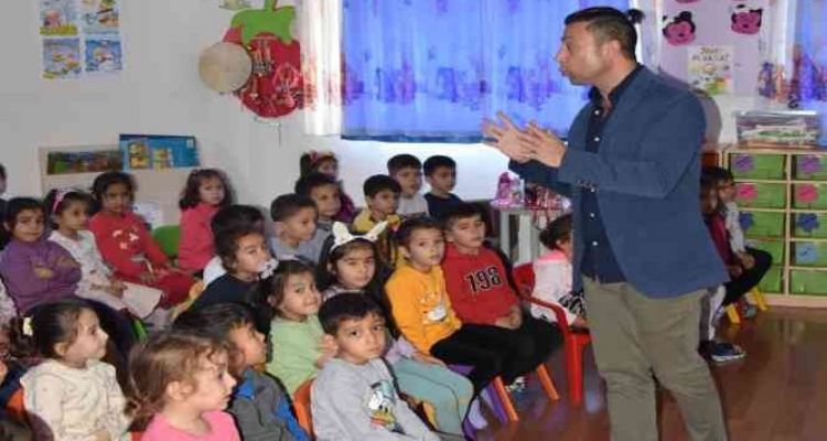 Mersin'de öğrencilere ağız ve diş sağlının önemi anlatıldı