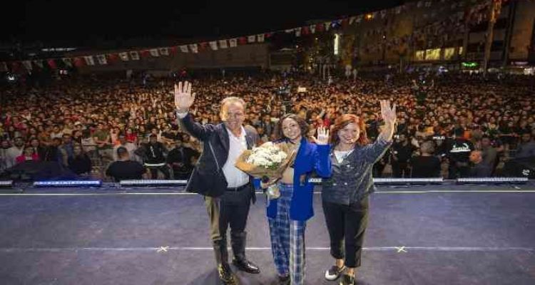 Seçer: Barış, kardeşlik ve sevgi dolu bir dünya hayal ediyoruz