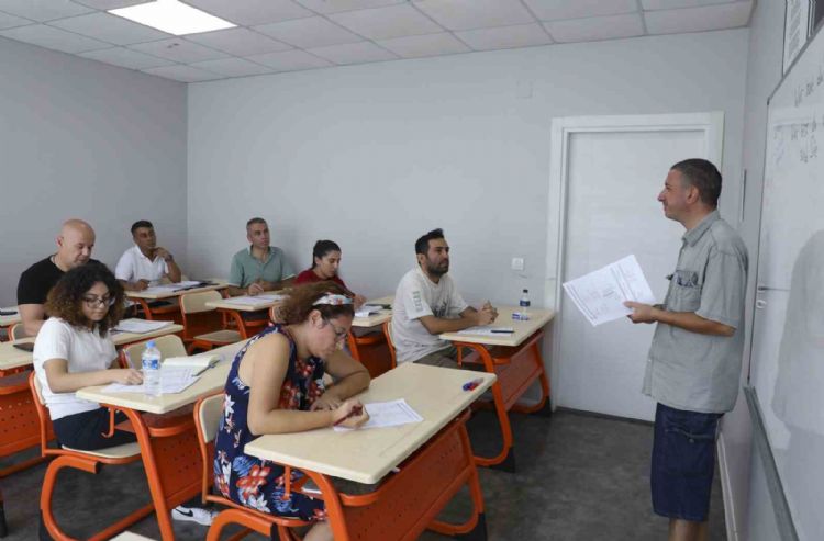 Mersin’de ücretsiz yabancı dil kursları ilgi görüyor