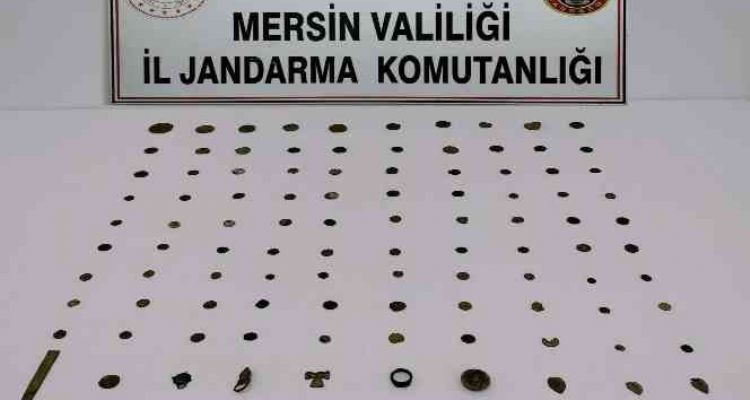 Mersin'de bir kişi çok miktarda tarihi eserle yakalandı